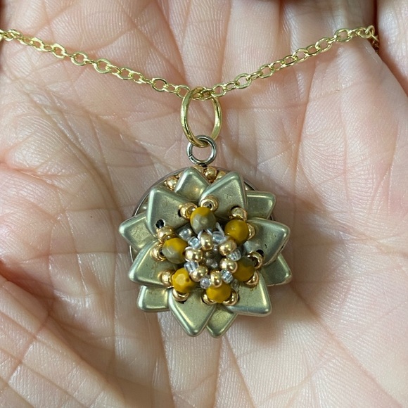 Handmade Gold Flower Sunflower Czech Glass Bead Necklace & Earrings Set - Picture 3 of 8